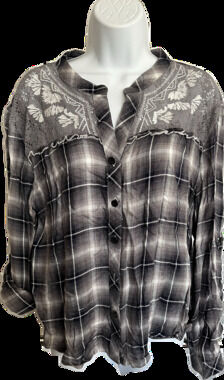 Hazel Lisa plaid long sleeve lace button up top black white medium NWT